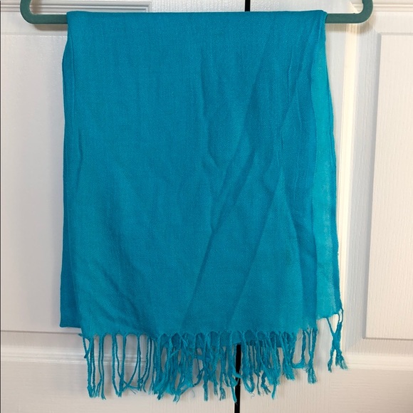 Blue scarf - Picture 3 of 7